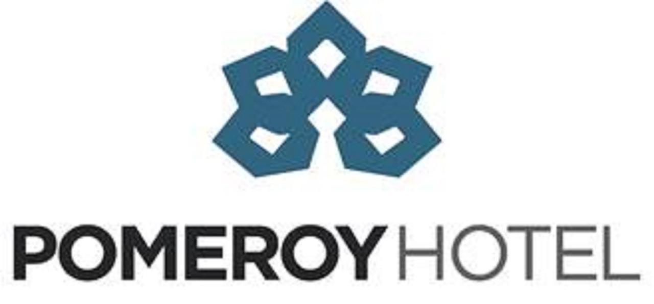 Pomeroy Hotel Fort Mcmurray Kültér fotó