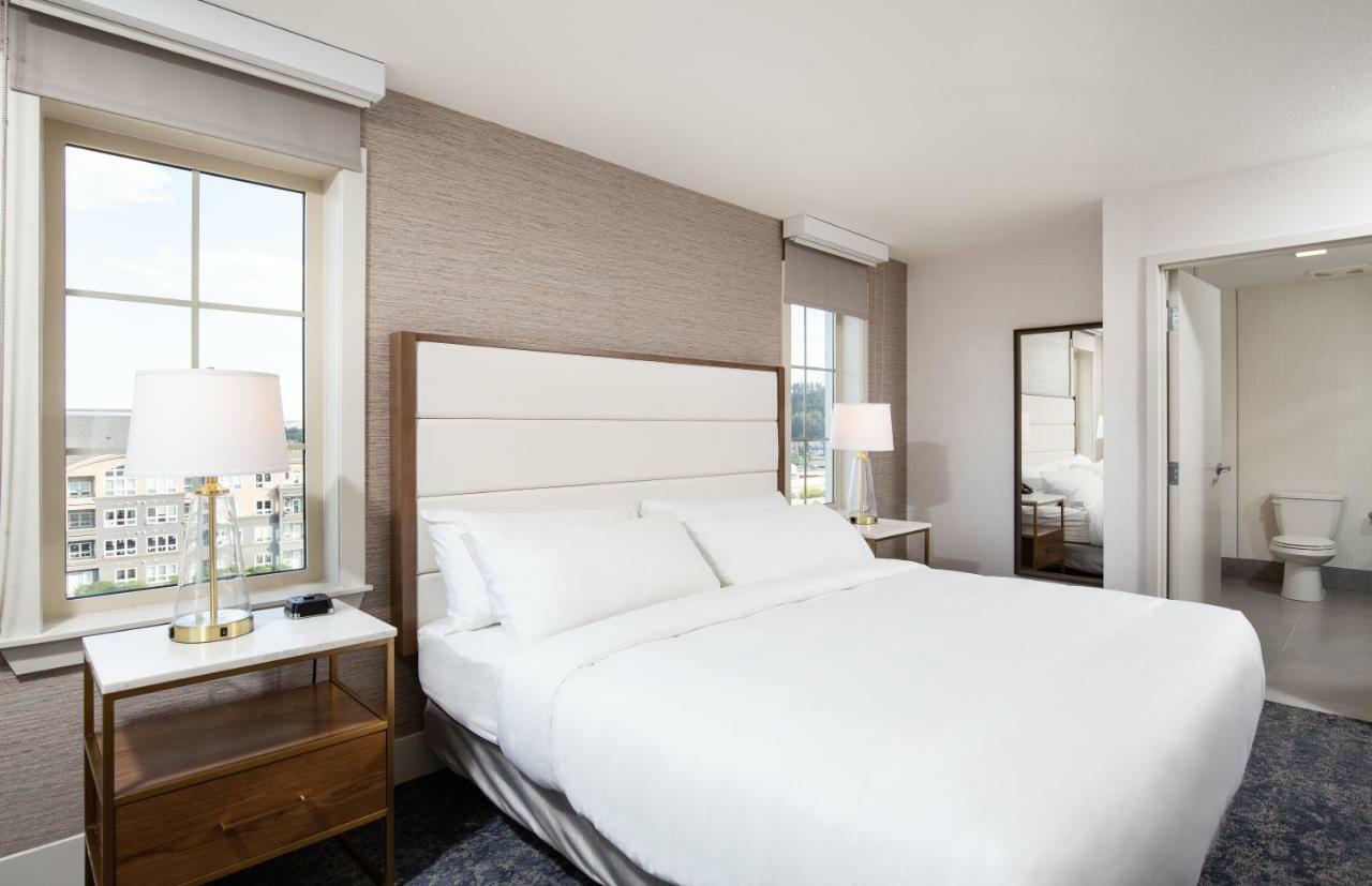 Pomeroy Hotel Fort Mcmurray Kültér fotó